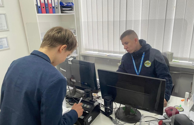 В Украине разрешили за один визит оформить ID-карту и загранпаспорт