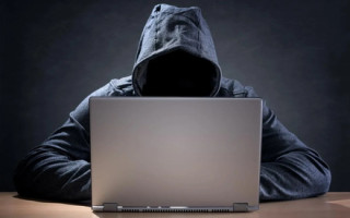 Офіс Омбудсмана попередив про шахрайську схему з «відеозв’язком» із полоненими через соцмережі