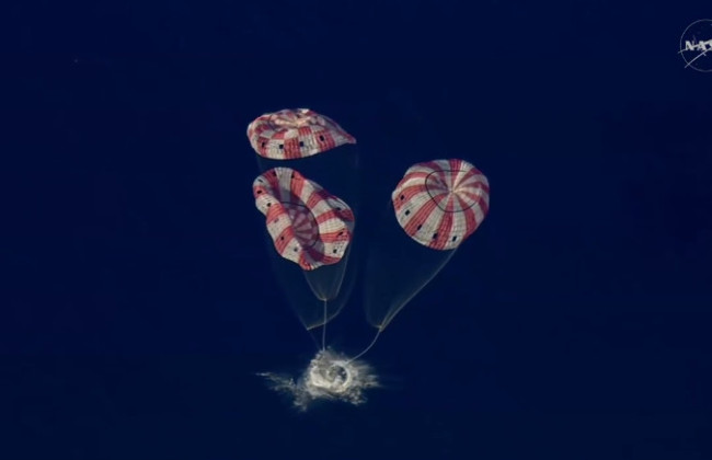 Екіпаж місії Artemis II облетів Місяць і успішно повернувся на Землю, відео