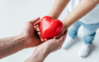 Тимчасова допомога дітям без опіки: умови, суми та порядок оформлення