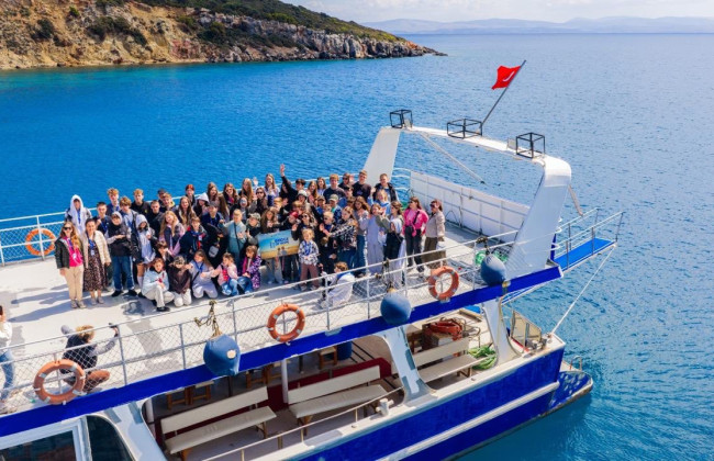 Туреччина вдруге прийняла 63 українських дітей на відпочинок