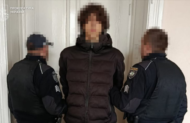 На Львівщині молодик жорстоко побив чоловіка в електричці через зауваження