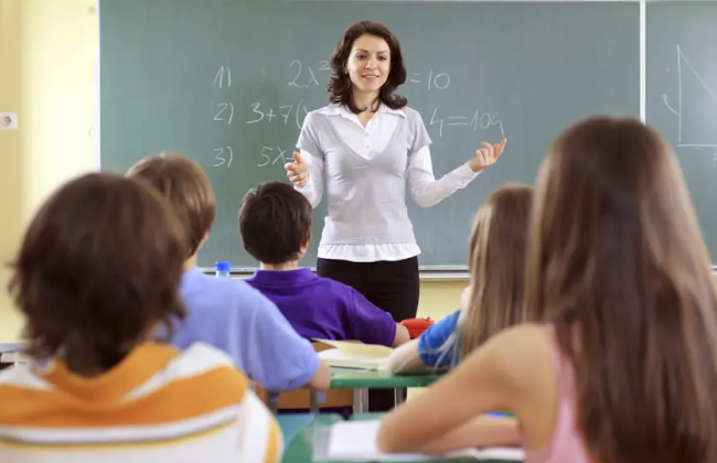 Сергій Бабак пояснив, чому підвищення зарплат не вирішує проблем молодих вчителів