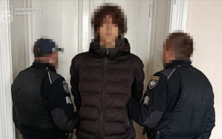 На Львівщині молодик жорстоко побив чоловіка в електричці через зауваження