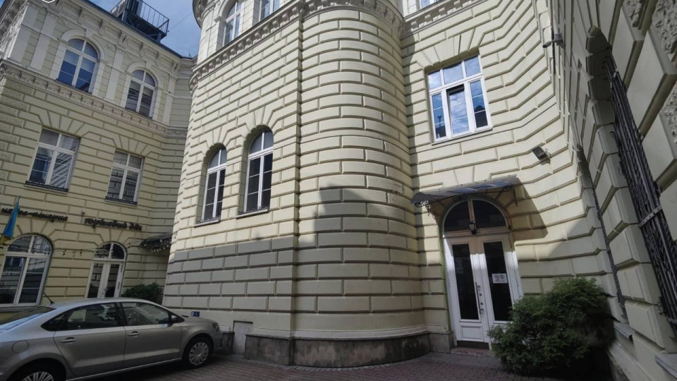 Будівлю колишнього Інституту банківської справи у Львові повернули державі