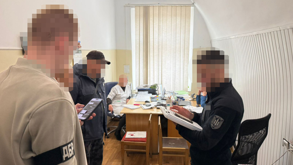 За $10 тысяч — «нужное» заключение ВЛК: в Киеве разоблачили мужчину, который торговал справками