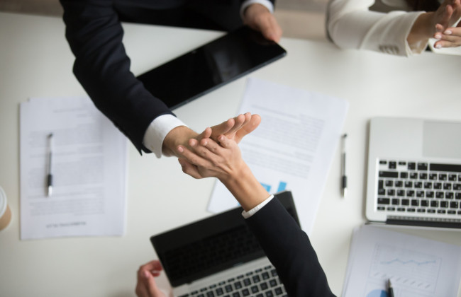 Местные советы обяжут помогать активистам: как изменятся правила создания органов самоорганизации населения