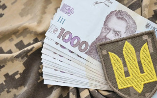 Воинская часть более полугода не выплачивала военнослужащему 100 тысяч гривен во время лечения — дело дошло до суда