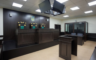 Обвиняемый «зацикленно» повторял и цитировал законы: ВС объяснил, почему судья имела право остановить выступление