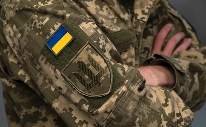 Мобилизованный настаивал, что его не должны были призывать, поскольку ему не исполнилось 25 лет — почему суд встал на сторону ТЦК