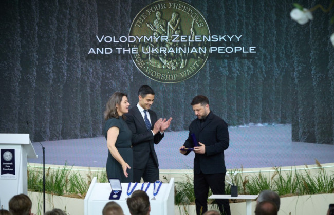 Володимир Зеленський отримав нагороду Four Freedoms Awards від імені всього Українського народу