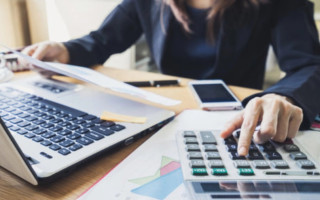 Какие основания проверки государственным регистратором сведений Единого реестра должников