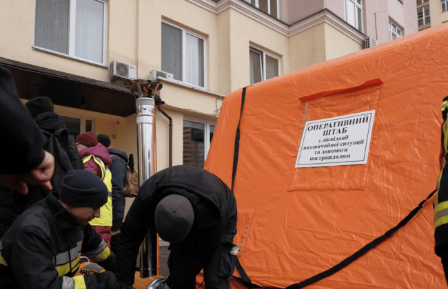 У Подільському районі Києва відкрили штаби допомоги постраждалим після ворожої атаки