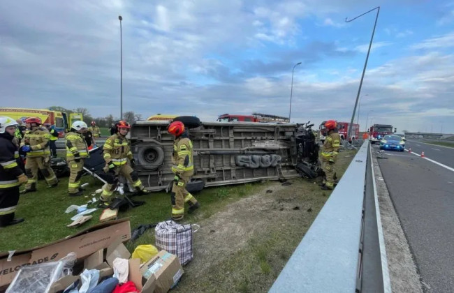 В Польше перевернулся микроавтобус с украинцами: есть пострадавшие, фото