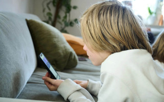 У Великій Британії депутати не підтримали заборону соцмереж для дітей – що планують натомість