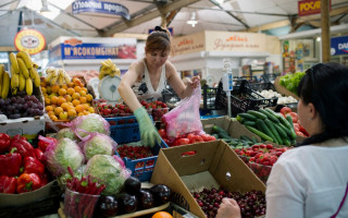 Осторожно на рынке: какие продукты запрещено продавать и что лучше не покупать