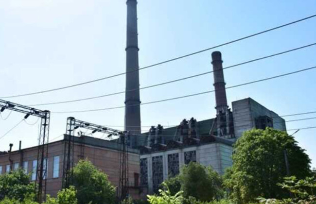 Чернігівська ТЕЦ зупинила роботу після масованого удару РФ: у місті немає гарячої води