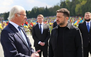 Король Швеции Карл XVI Густав прибыл с официальным визитом в Украину