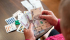 Пенсии выросли, но каждый четвертый живет на 3,5 тысячи гривен — какая ситуация с выплатами