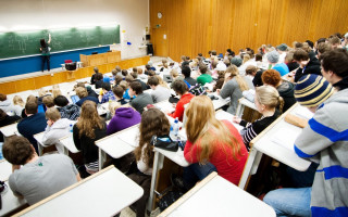 Высшее образование стремительно дорожает — как изменились цены на обучение в университетах