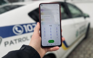 В Полтаве мужчина притворился, что собирается навредить себе, чтобы полиция подвезла его в другой район города