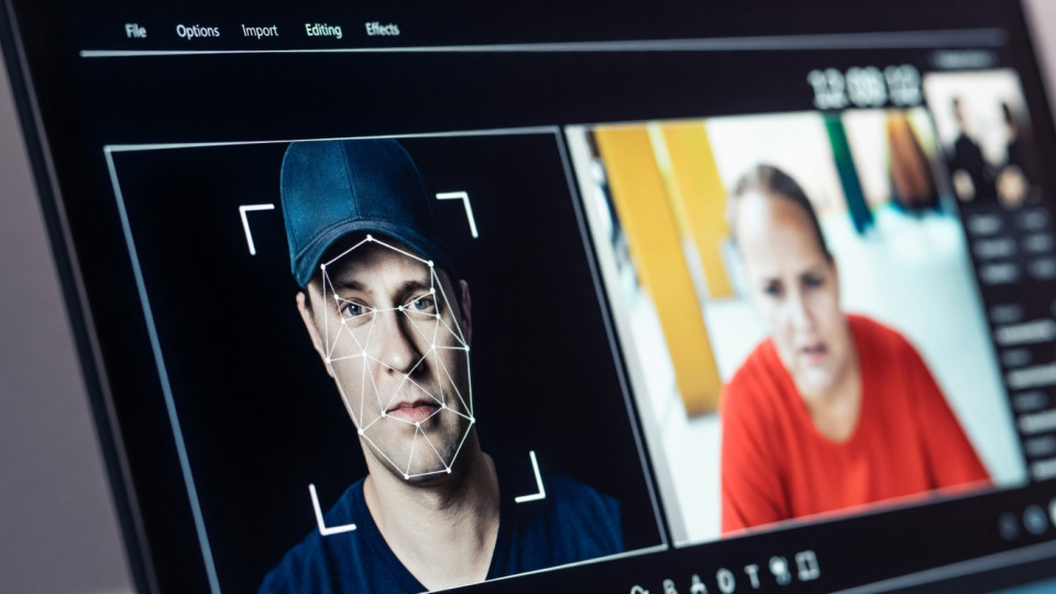 Украинцы не поддержали идею ответственности за deepfake: петиция не набрала голосов