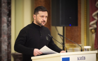 Владимир Зеленский официально поручил довести до сведения руководства Беларуси, что Украина готова защищать свою землю