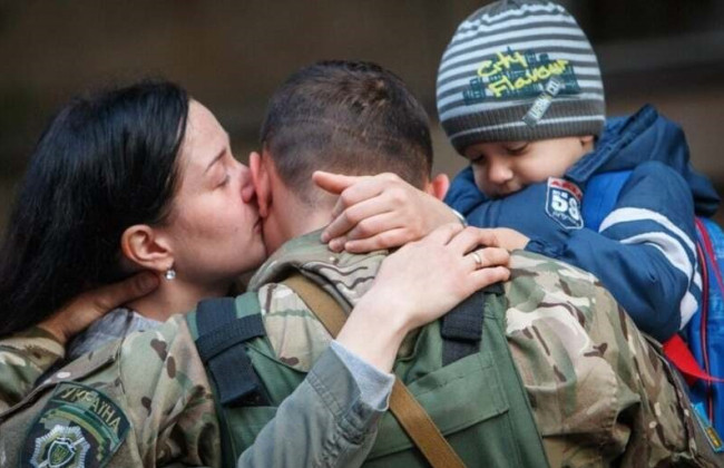 Які докази потрібні для підтвердження статусу члена сім’ї військовослужбовця — позиція суду