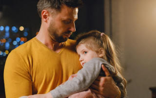 Ребенок живет с отцом, но это не означает «самостоятельное воспитание» — решение апелляции в Черновцах