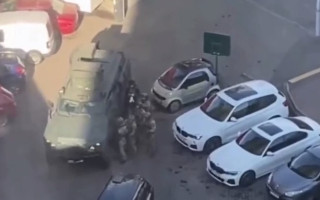 В Киеве КОРД готовится штурмовать супермаркет, где забаррикадировался стрелок