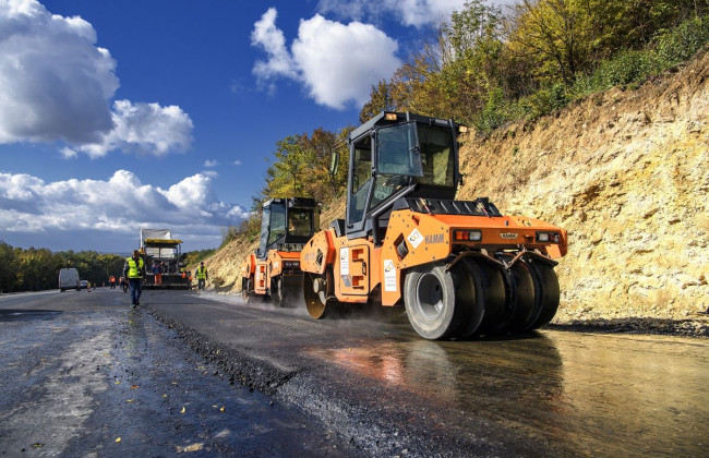 В Україні прискорили ремонт доріг – виконано майже половину запланованого обсягу робіт на автошляхах