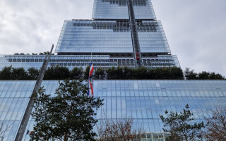 Граффити об Украине с гробами в Париже – как суд наказал виновных