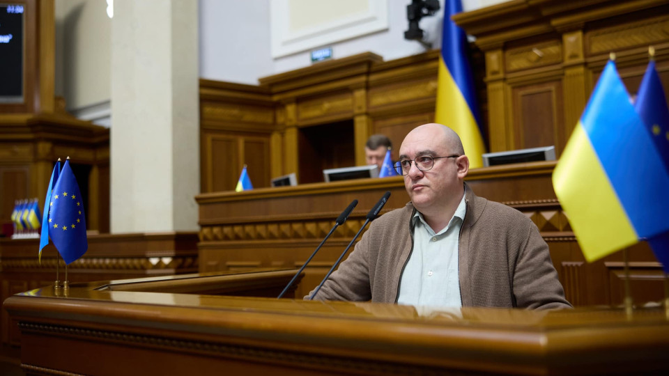 Нардеп Игорь Фрис сообщил о готовности депутатов вернуться к законопроекту об оружии