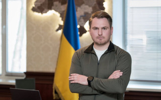 Генпрокурор Руслан Кравченко повідомив, що двом патрульним, які втекли під час теракту у Києві, оголосили підозру