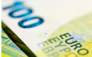 Жінку звільнили після того, як вона поскаржилась на гендерну дискримінацію в зарплаті — ЄСПЛ став на її бік