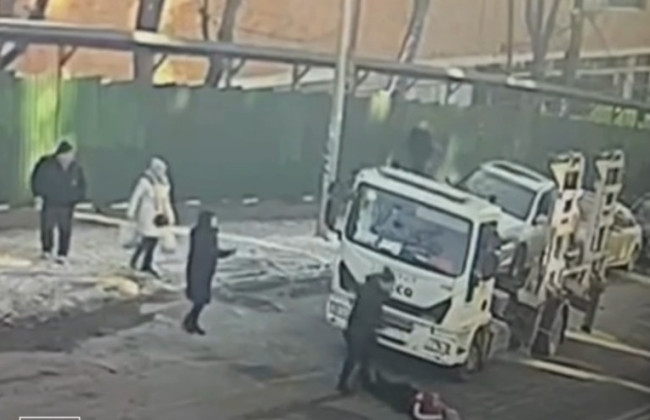 Вдарив водія евакуатора та залишив непритомним на морозі: у Києві судитимуть фітнес-тренера