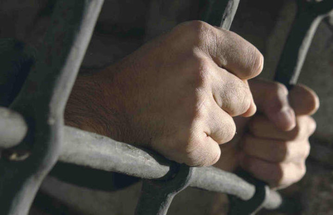 За 2000 гривень віддав 14-річного сина жебракувати – суд залишив під вартою чоловіка та не зменшив заставу