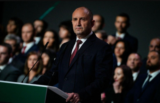 У Болгарії на виборах перемогла коаліція проросійського експрезидента Румена Радева – ЦВК