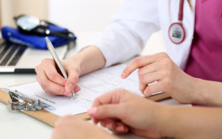 Какие особенности предоставления помощи по временной нетрудоспособности по уходу