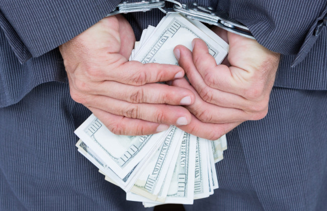 Дела о коррупционных правонарушениях множатся, а защита все чаще заявляет о провокациях — судья ВС