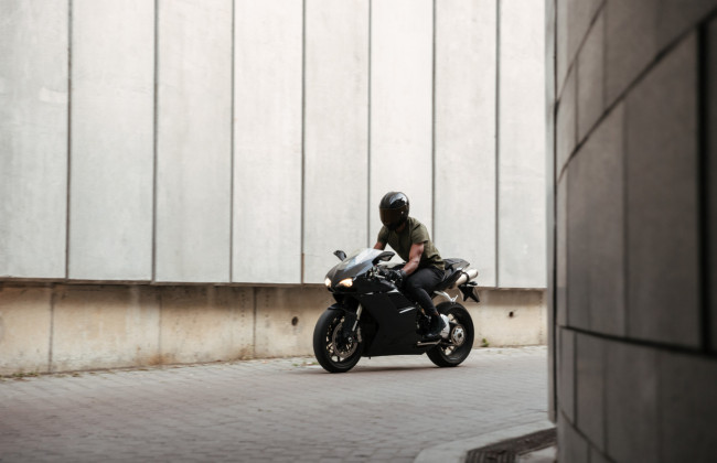 Як зареєструвати мотоцикл у 2026 році: що потрібно знати