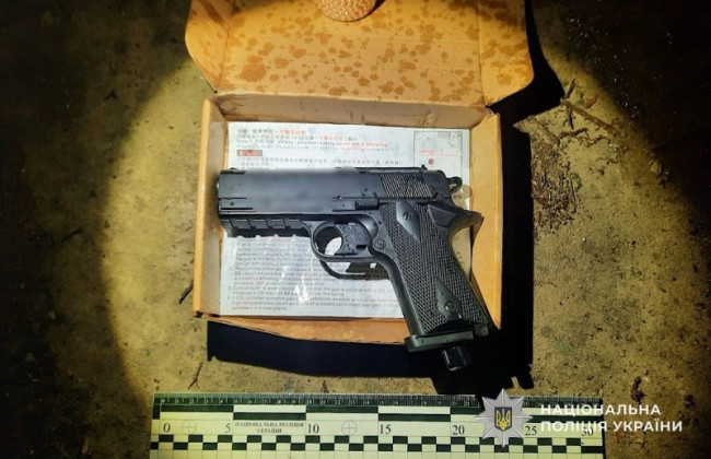 У Кривому Розі підліток відкрив стрілянину в маршрутці: поранено дівчину