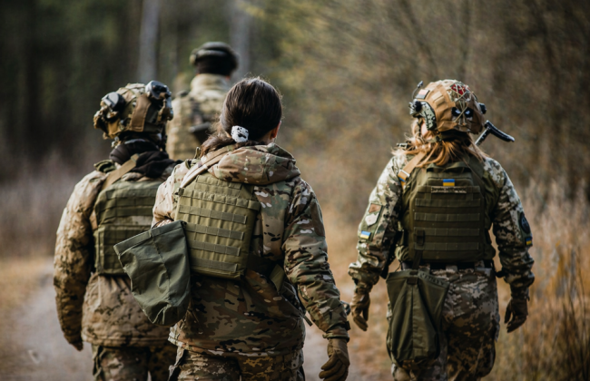 Сыну отказали в выплатах пропавшей военнослужащей матери из-за отсутствия справки о совместном проживании: почему суд стал на его сторону