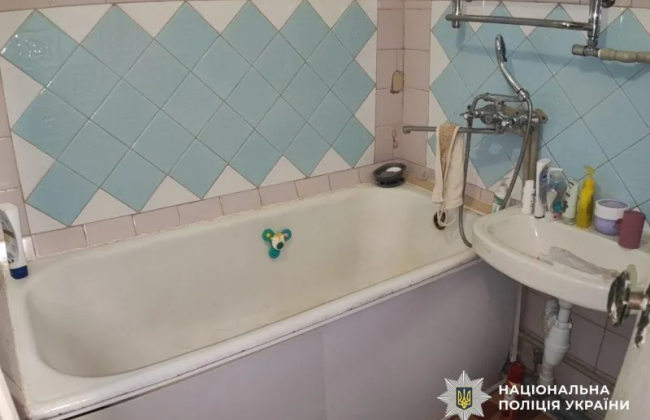 В Николаеве мальчик утонул в ванной, пока мать спала в другой комнате