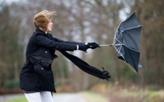 Киевлянам порекомендовали плотно закрывать окна — в чем дело