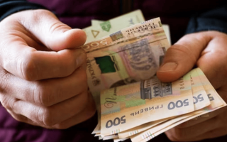 Пенсії в Україні 2026: кому призначать надбавку майже 2600 грн