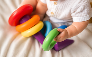 Некоторые игрушки могут навредить ребенку: что обязательно проверить перед покупкой