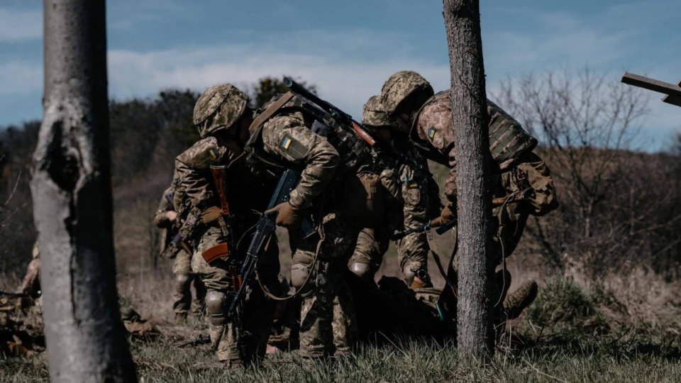 Военные на передовой остались без еды и воды: в 14-й бригаде после жалоб сменили командира