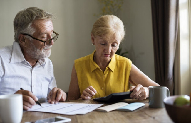 Чому українці з однаковим стажем отримують різні пенсії: різниця — до 1700 грн