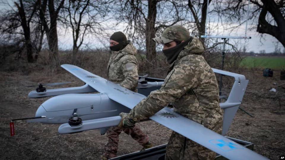 Украинские дроны впервые достигли Урала – взрывы в Екатеринбурге и Челябинске